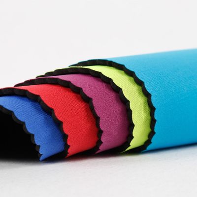 O SCR alinhado de nylon de SBR Textured a tela tomada partido dobro do neopreno colorida