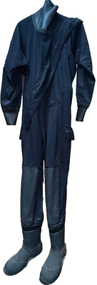 Traje de resgate de água em um só pedaço