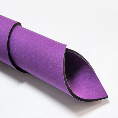 Material de neoprene preto com 3mm de espessura para suportes esportivos